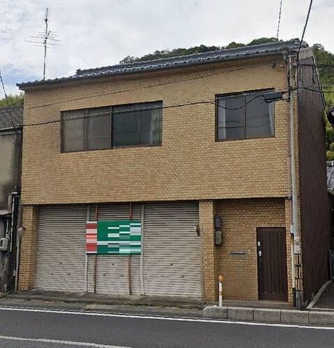 山口県岩国市新港町４丁目 400万円