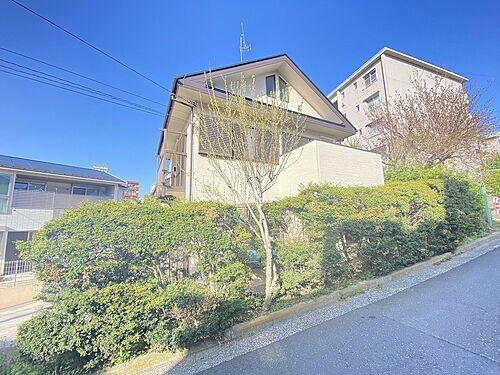 神奈川県横浜市戸塚区汲沢３丁目 3200万円