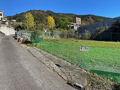 神奈川県足柄下郡湯河原町宮上 700万円