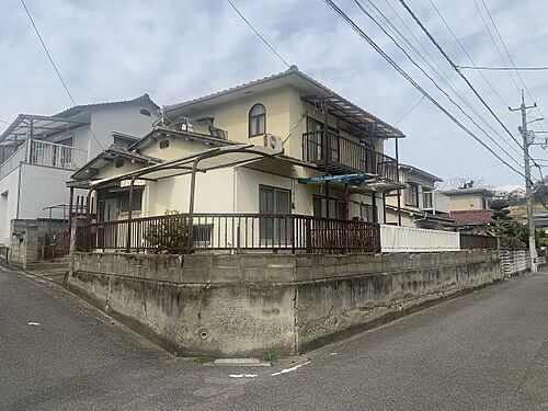 愛媛県松山市新浜町 800万円