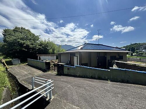 愛媛県新居浜市萩生 土地