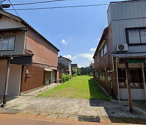 新潟県燕市地蔵堂本町１丁目 220万円