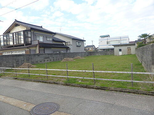 富山県魚津市上村木２丁目 1300万円