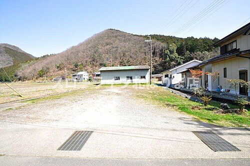 兵庫県多可郡多可町八千代区中野間 200万円