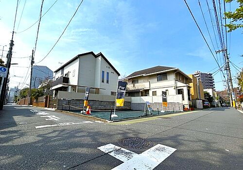 東京都品川区北品川４丁目 25000万円