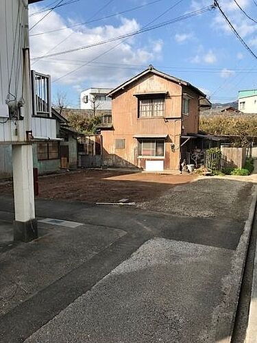 高知県高知市薊野西町２丁目 400万円