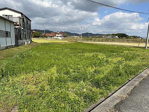 広島県東広島市黒瀬町川角 240万円