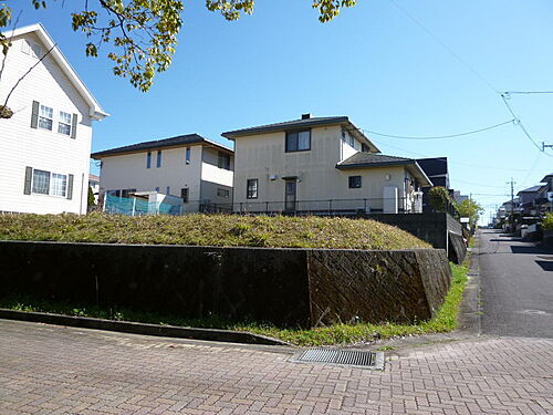 宮崎県宮崎市花山手西１丁目 2700万円