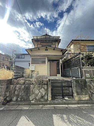 大阪府茨木市郡３丁目 890万円