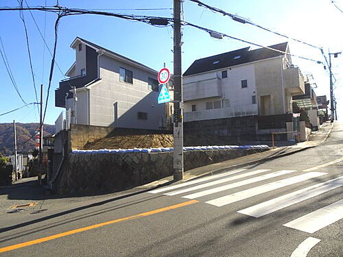 兵庫県川西市松が丘町 土地
