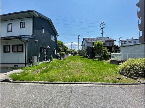 富山県富山市西長江本町 590万円