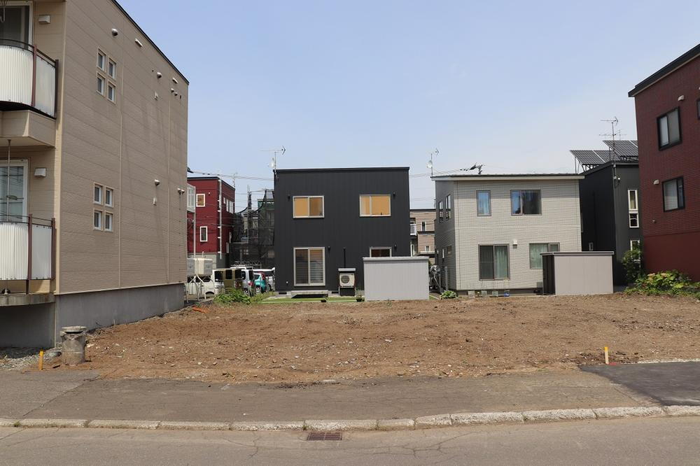 北二十五条東６（元町駅） 2570万円・2590万円