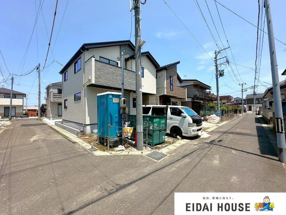 床面と立ち上がり部分が一体となったベタ基礎工法です。鉄筋は工場で事前に製造されているため、現場での加工による精度のバラツキがありません！