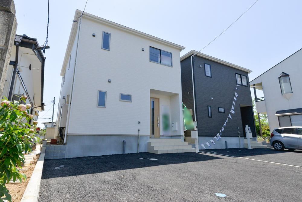 【２号棟外観】<BR>室内見学で部屋の雰囲気や広さなど住み心地をご体感ください♪　ご希望のエリアや周辺の住宅も併せてご案内致します！