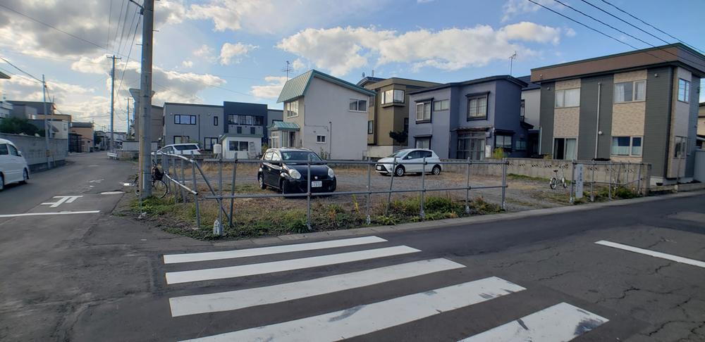 里見１ 700万円