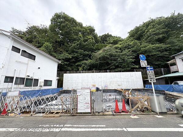 ■現地■横須賀線「新川崎」駅徒歩8分の好立地！電車で横浜駅まで一駅で行けて通勤通学やご家族とのお出かけにも便利◎