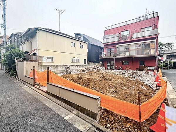 ■現地■日当たり・風通し共に良好！南東角地を含む全3棟*。＋