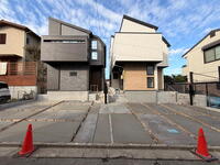 内覧可能 富士望む腰越の高台に佇む勾配天井とロフトの家 この感動を現地で。