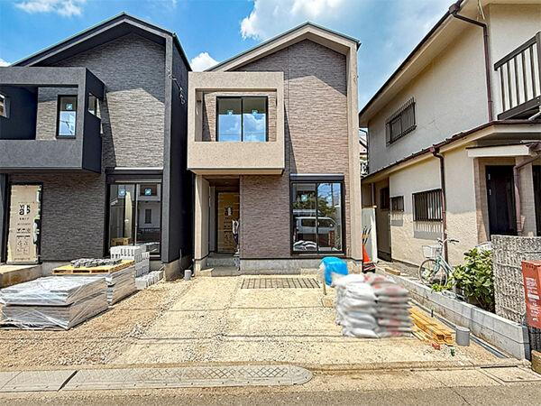 ◆メルディア南大泉◆南道路で日当たり良好！2台駐車可能な広々2階建て♪