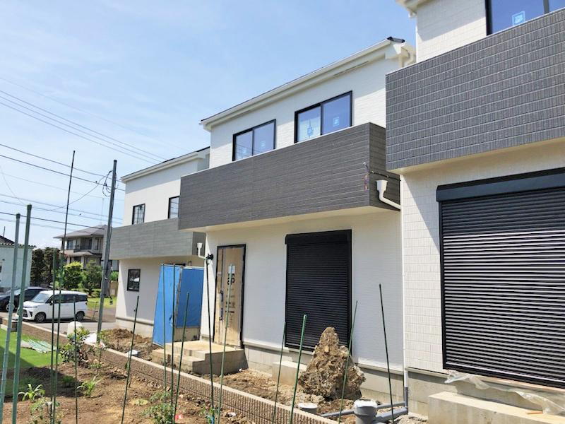 【現地/2号棟】<BR>2階の各洋室を出入りする際、必ずLDKを通り抜けるレイアウトです。ご家族同士顔を合わせる機会が自然と増え、会話も弾みそうです。
