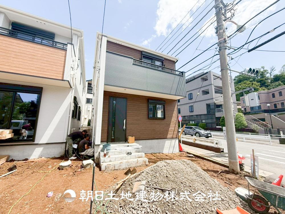 開放感ある日当たりの良い角地に佇む２棟♪抗菌、抗ウイルス、浄活水の安心住宅♪
