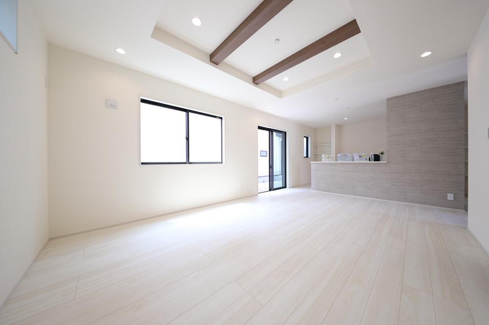 柳町（金沢八景駅） 6180万円