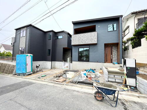 40坪超×南道路×並列2台×高性能省エネ住宅【ミラタウン 横浜市栄区東上郷町】