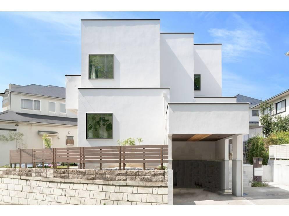 【プラン例　建物価格2035万円　建物面積面積100m2】装飾をなくし、箱型の美しい直線を用いたモダンな装い。