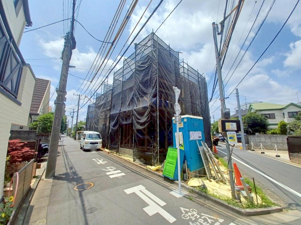 【全棟整形地の新邸全４棟】ご見学の予約は、赤い「見学予約ボタン」からお気軽にどうぞ♪