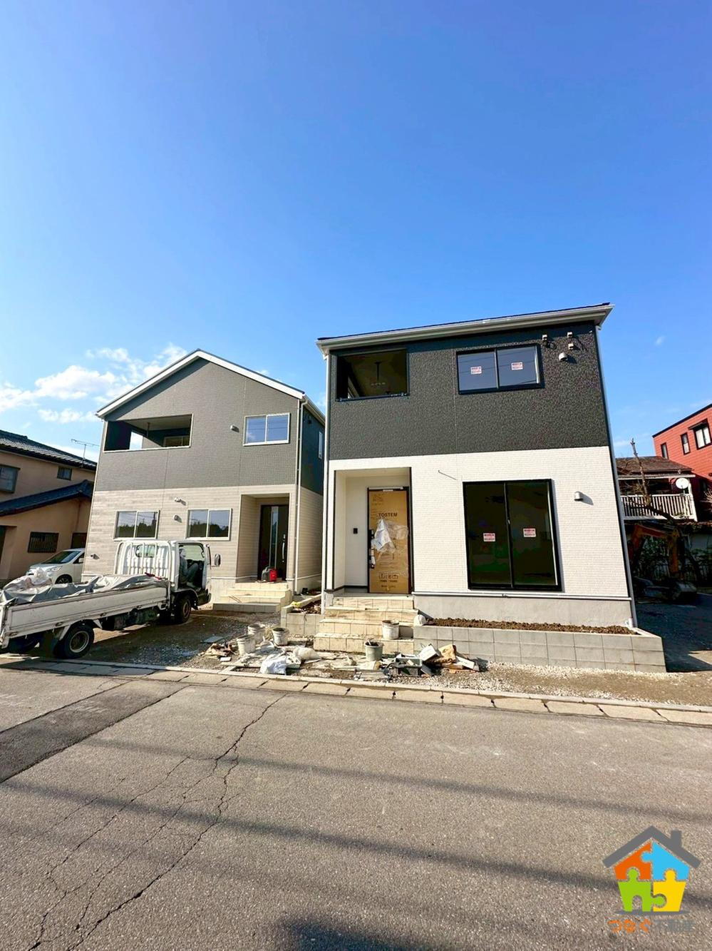 西川田東町（西川田駅） 2390万円・2490万円