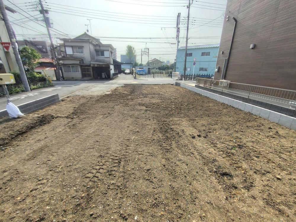 陽当りや通風性など各所に施された工夫で住みやすさを実現。部屋の大きさや周辺環境・街並など、資料には掲載していない情報が現地にはたくさんございます。是非ご確認下さい。ご連絡お待ちしております。