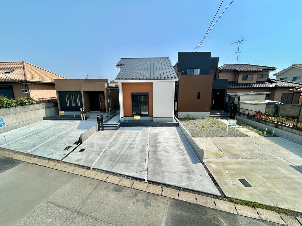 いろどりアイタウン　太田市新田木崎町　２号棟