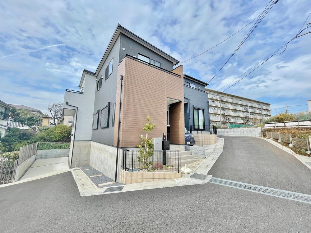 物件の陽当りや通風・仕様設備やお部屋の大きさの比較、近隣・周辺環境や街並みなど、資料には掲載していない情報が現地にはたくさんあります。是非ご確認ください。