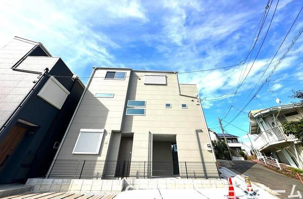 東急東横線妙蓮寺駅徒歩9分JR横浜線大口駅徒歩13分 東南雛壇につき日当り眺望良好♪