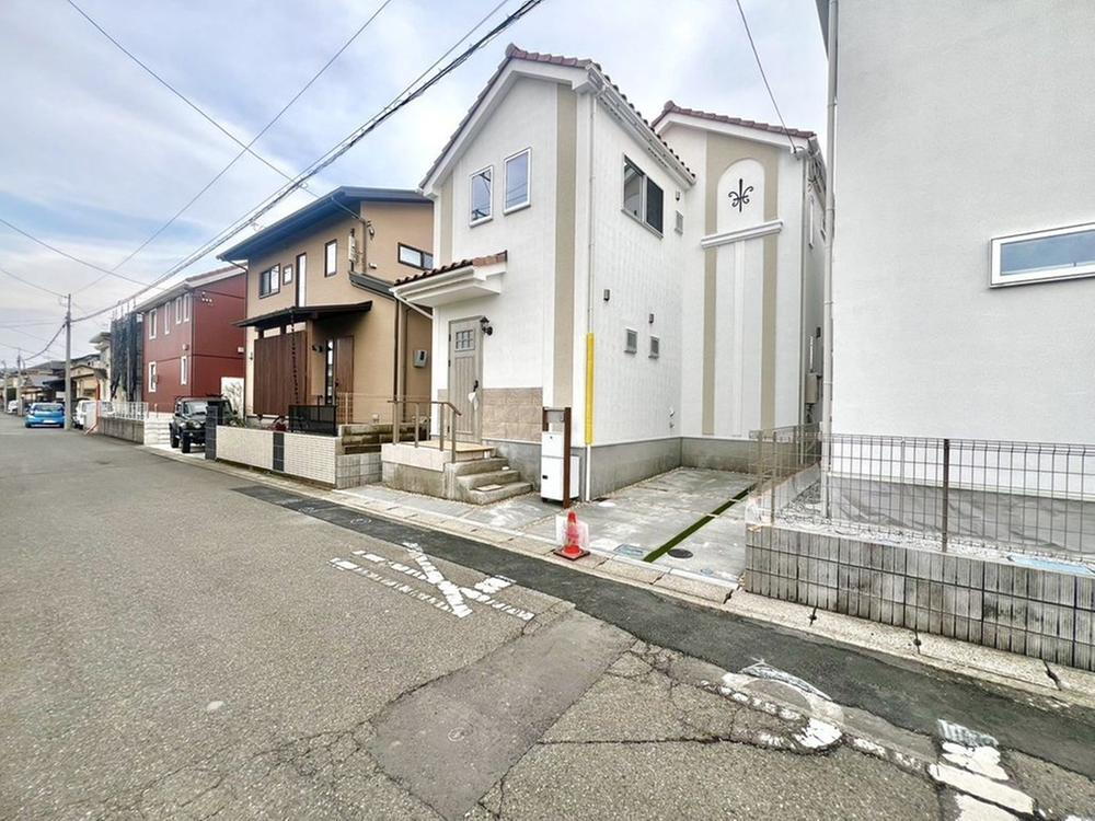 岡田７（寒川駅） 3180万円・3280万円