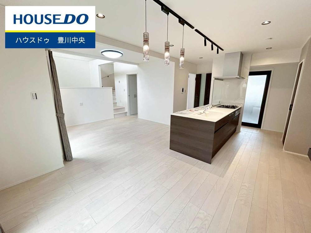 金屋元町１（稲荷口駅） 3880万円～4230万円