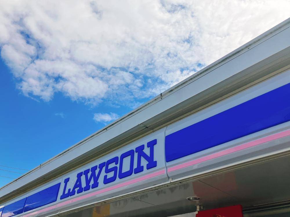 ローソン北名古屋片場北店まで825m