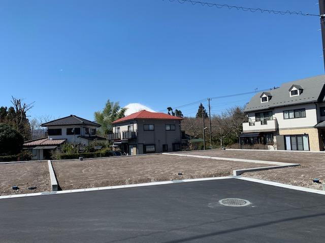 全面は広々6m道路で、駐車が苦手なママも安心して運転出来ます。お子様と手をつないでいても余裕のある広さがあります。開放感溢れる穏やかな地で快適な新生活を始めませんか（3号地）<BR>