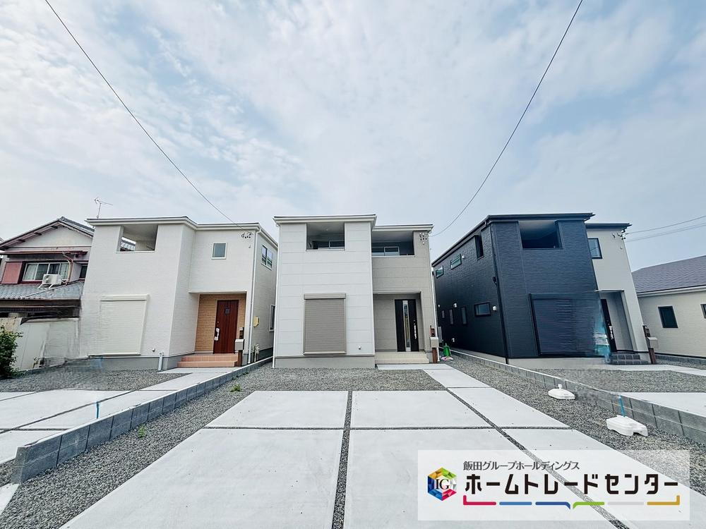焼津市小川新町３丁目　－リーブルガーデン－　全４棟