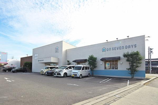 周辺の街並み