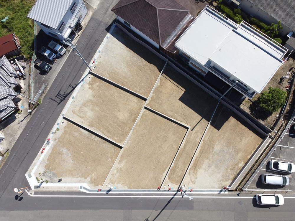 現地上空から見た ジュネス阪南「新町」全６区画<BR>現地（2022年9月）撮影