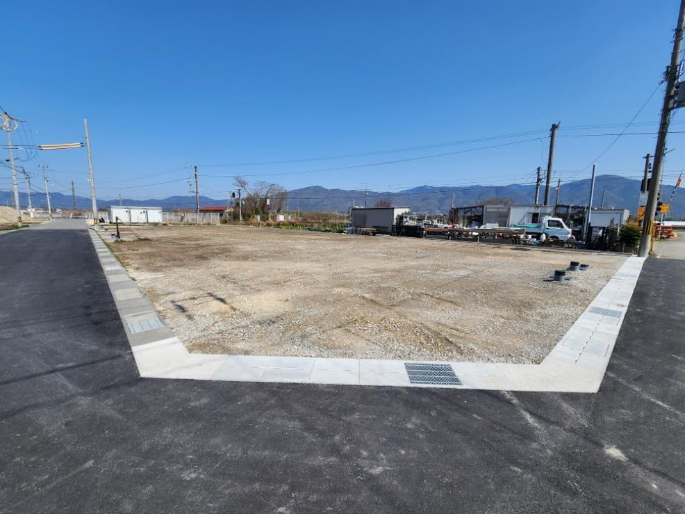千代川町明晴６（並河駅） 1239万円～1340万円