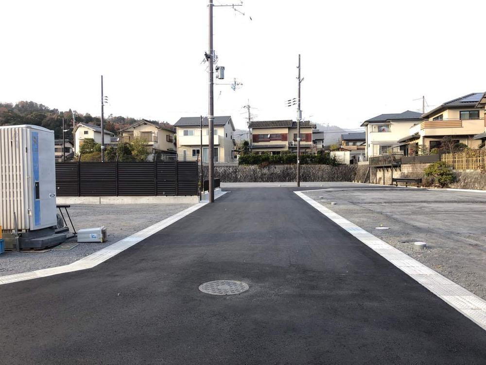 敷地面積は平均で50坪を確保しているため、ゆったりとした居住空間を描くことができます。また日々のフットワークは叡山電鉄、京都市営地下鉄の利用で京都市中心街へ30分圏内の軽快なアクセス。