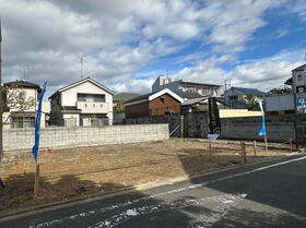 【現地写真】<BR>近鉄京都線「伏見」駅まで徒歩7分の距離です。京阪本線「丹波橋」駅へ徒歩11分など、複数路線利用可能！通勤・通学や休日のお出掛けに便利な立地です。