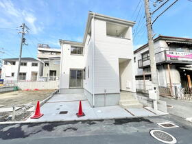 【　現地外観写真　】<BR>安心してお住まいいただける地震に強い飯田のいい家が建ちました。平日・お仕事帰りなど、いつでもご案内させていただきます！先着順での販売ですのでお早めにお問い合わせください。
