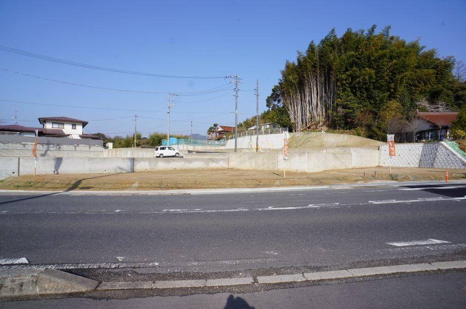 【山根木材】ウッディタウン寺家　1号地・2号地：「寺家駅」南口、徒歩15分の好立地に新登場！