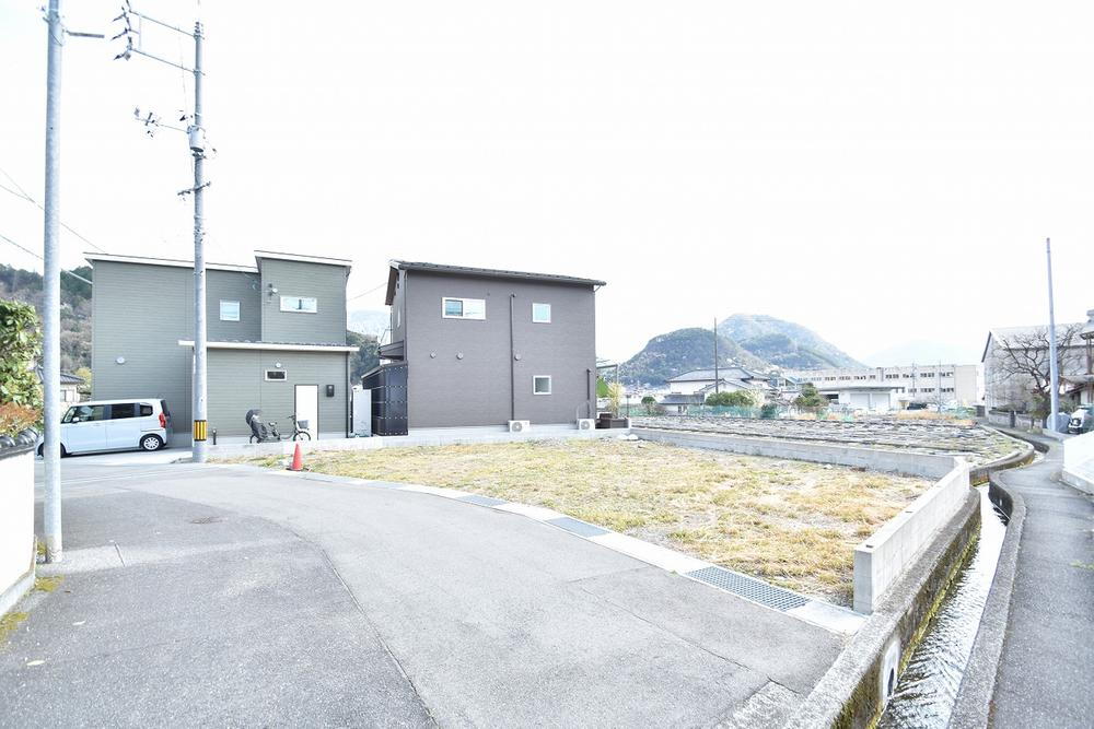 三入３ 800万円