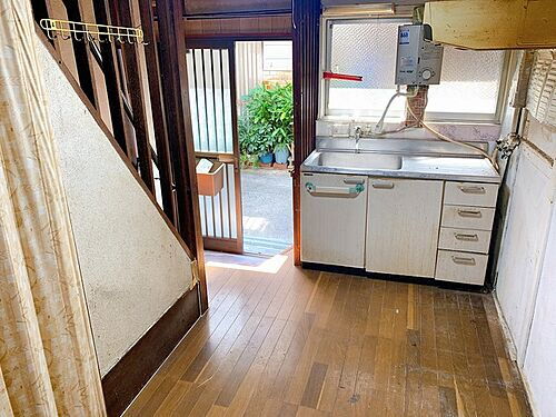 大阪府大阪市淀川区十八条３丁目 三国 住宅