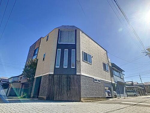 金沢市長土塀１丁目　戸建