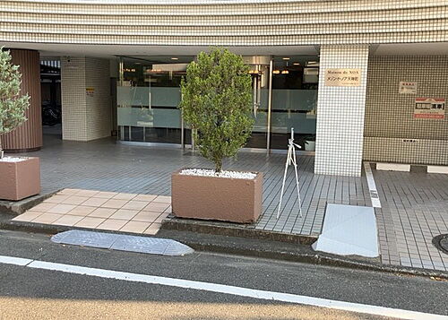 メ　ゾ　ン　・　ド　・　ノ　ア　天　神　町